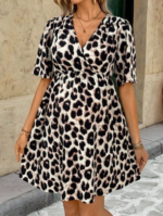 Kadın Kısa Kollu Kruvaze Yakalı Leopar Desenli Mini Süprem Elbise - Görsel 3