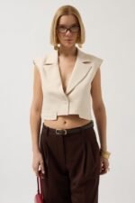 Düğme Detay Cepli Yelek - Görsel 3