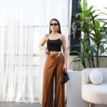 Keten Önü Çapraz Parçali Lasti̇kli̇ Ve Bağcikli Geni̇ş Paça Pantolon