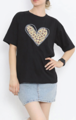 Sevgililer Günü İçin Özel Tasarım Leopar Kalp Baskılı T-shirt - Siyah - Görsel 3