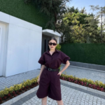 Yakalı Gömlek Kemerli Şortlu Takım - Bordo