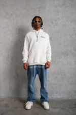 Erkek Oversize Üç İplik Kapüşonlu Sweat – Kol Ve Etek Ribana Detaylı, Ön Ve Sırt Baskılı, Kanguru Cepli Rahat Kalıp Model - Beyaz - Görsel 3