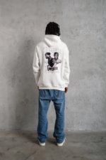 Erkek Oversize Üç İplik Kapüşonlu Sweat – Kol Ve Etek Ribana Detaylı, Ön Ve Sırt Baskılı, Kanguru Cepli Rahat Kalıp Model - Beyaz - Görsel 4