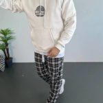 Erkek Oversize Üç İplik Kapüşonlu Sweatshirt – Beyaz Ön Baskılı, Kanguru Cepli, Rahat Kalıp, İçi Pamuklu Model