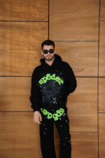 Erkek Kapüşonlu Eşofman Takım Örümcek Ağı Ve Neon Yeşil Baskılı Kanguru Cepli Oversize Rahat Kalıp, Premium Üç İplik Kumaş - Siyah - Görsel 3