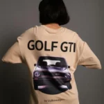 Oversize Baskılı Tişört – Golf GTI Retro Araba Desenli, Ön - Arka Dijital Baskı, Sokak Modası Stil - Bej