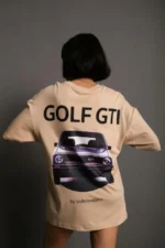 Oversize Baskılı Tişört – Golf GTI Retro Araba Desenli, Ön - Arka Dijital Baskı, Sokak Modası Stil - Bej