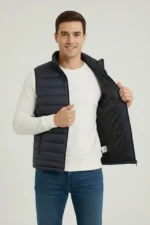 Erkek Şişme Fermuarlı Yelek Su Itici Kapitone Astarlı Kumaş Cepli Hafif Kışlık Spor Rahat Kalıp - Lacivert - Görsel 4