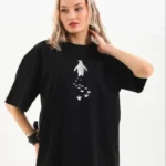 Nihilist Penguen Temalı Oversize Bisiklet Yaka Tişört - Siyah