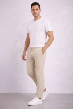 Erkek Diagonel Mikro Dokulu Duble Paça Cepli Pantolon Bağcıklı Bel, Modern Kesim - Krem - Görsel 4