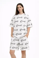 Oversize Ön Ve Arka Baskılı Tişört Şort Takım Rahat Kalıp Yazlık Günlük Kombin - Beyaz - Görsel 2