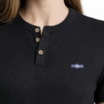 Waffle Dokulu Likralı Henley Yaka Düğmeli Regular Kısa Kollu T-Shirt - Siyah