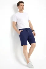Erkek Keten Kumaş Cepli Rahat Kesim Bel Lastikli Şort - Lacivert - Görsel 3