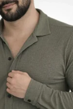 Erkek Waffle Kumaş Uzun Kollu Düğmeli Açık Yaka Regular Fit Gömlek - Haki - Görsel 2