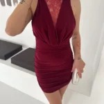 Dantel Detaylı Derin Dekolte Drapeli Mini Elbise Şık Kolsuz - Bordo