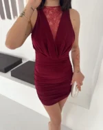 Dantel Detaylı Derin Dekolte Drapeli Mini Elbise Şık Kolsuz - Bordo