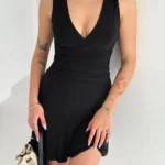 Derin V Yaka Sırt Dekolteli Mini Elbise Drapeli Şık Kolsuz - Siyah