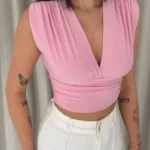 Vatkalı Kolsuz V Yaka Drapeli Crop Bluz Likralı Fit - Pembe