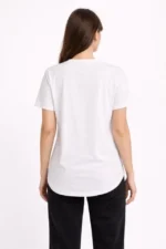 Basic T-Shirt Kısa Kol Bisiklet Yaka Oval Kesim Tişört - Beyaz - Görsel 2
