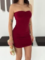 Drapeli Straplez Mini Elbise Esnek Kumaş Vücuda Oturan Gece Elbisesi - Bordo