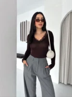 Dantel Detaylı V Yaka Arkası V Yaka Kaşmir Dokulu Uzun Kollu Bluz - Vişne Çürüğü - Görsel 4