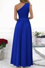 Kadın Omuzlardan Açık Asimetrik Yaka Detaylı Yırtmaçlı Maksi Boy Janjan Krep Elbise - Görsel 3