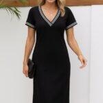 Kadın Kısa Kollu V Yakalı Yanlardan Yırtmaç Ve Düğmeli Viskon Iki Iplik Elbise