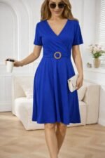 Kadın Kısa Kollu Kruvaze Yakalı önden Toka Detaylı Kısa Viskon Elbise - Görsel 3