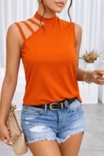 Kadın Omuzdan şerit Detaylı Yarı Balıkçı Yaka Viskon Bluz - Görsel 3