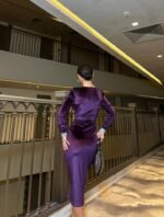 Kadın Bisiklet Yaka Vatkalı Manşet Detay Kadife Kumaş Midi Boy Elbise - Görsel 4