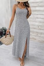 Kadın Ip Askılı V Yakalı Yırtmaçlı Uzun Süprem Elbise - Görsel 2