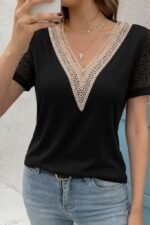 Kadın Kısa Kollu V Yakalı Dantel Detaylı Viskon Bluz - Görsel 2