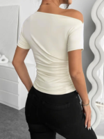 Kadın Kısa Kollu Tek Omuzu Açık Büzgülü Viskon Bluz - Görsel 4