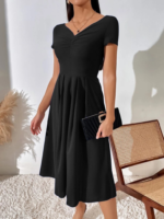 Kadın Kısa Kollu V Yakalı önden Pileli Janjan Krep Elbise - Görsel 4