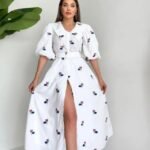 Kırmızı Yakası Çiçek Motifli Kemerli Elbise