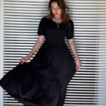 Kadın Kısa Kollu Yakası Açık Katlı Bürümcük Balon Elbise