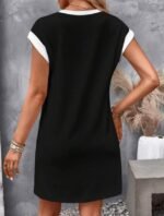 Kadın Kısa Kollu Yuvarlak Yakalı Kontrast Manset Detaylı Kısa Janjan Krep Elbise - Görsel 3