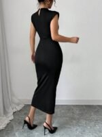 Kadın Yarı Balıkçı Yaka Kısa Kollu çicek Aksesuar Detaylı Midi Dalgıç Elbise - Görsel 6