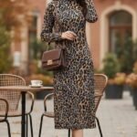 Kadın Uzun Kollu Balıkçı Yaka Leopar Desenli Midi Boy Elbise