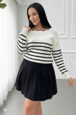 Kadın Beyaz Sırt Bağlama Detaylı çizgi Desen Triko Bluz - Görsel 5