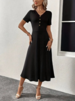 Kadın Kısa Kollu V Yakalı önden Düğmeli Yırtmaçlı Midi Viskon Elbise - Görsel 5