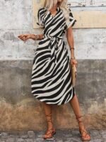 Kadın Kısa Kollu V Hakim Yakalı Zebra Desenli Midi Süprem Elbise - Görsel 2