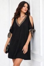 Kadın Kısa Kollu V Yakalı Kısa Sandy Elbise - Görsel 3