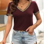 Kadın Kısa Kollu V şerit Etnik Desen Yakalı Viskon Bluz