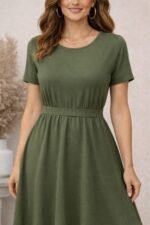 Kadın Kısa Kollu Yuvarlak Yaka Arkadan Düğmeli Viskon Midi Elbise - Görsel 2