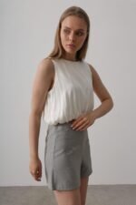 Saten Kolsuz Belki Lastikli Bluz - Ekru - Görsel 3