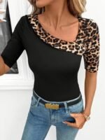 Kadın Kısa Kollu Asimetrik Kesim V Detaylı Leopar Desenli Viskon Bluz - Görsel 2