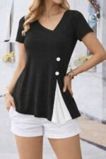 Kadın Kısa Kollu Asimetrik V Yakalı Düğme Detaylı Viskon Bluz - Görsel 2