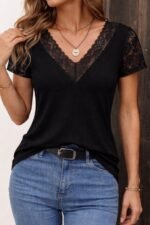 Kadın Kısa Kollu V Yakalı Dantelli Viskon Bluz
