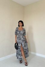 Haki Önü Düğmeli Kalp Yaka Elbise